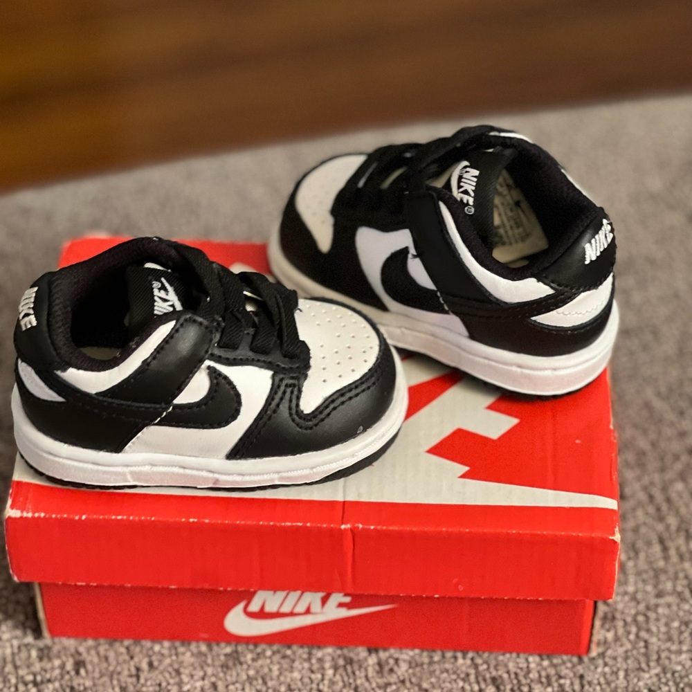 Panda Dunks